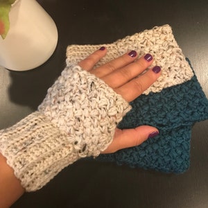 Rustic chic Fingerless Gloves, mittens, Wrist Warmers, Arm Warmers, Texting Gloves, present, Christmas, gift for her, knitted mittens