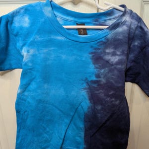 Handmade Tie-dye t-shirt for child, child tie-dye shirt, children tie dye shirt, tie-dye clothes size 5T blue tie dye shirt