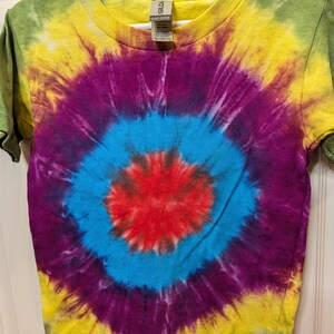 Handmade Tie-dye t-shirt for child, child tie-dye shirt, children tie dye shirt, tie-dye clothes size 4T red, purple, blue tie dye shirt