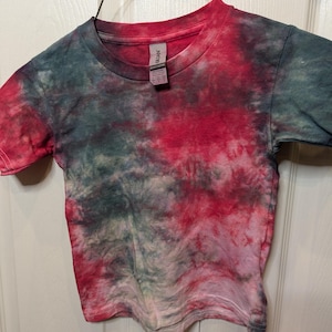 Handmade Tie-dye t-shirt for child, child tie-dye shirt, children tie dye shirt, tie-dye clothes size 4T red, purple, blue tie dye shirt