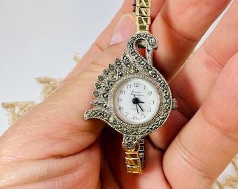 Vintage Avon Swan Watch