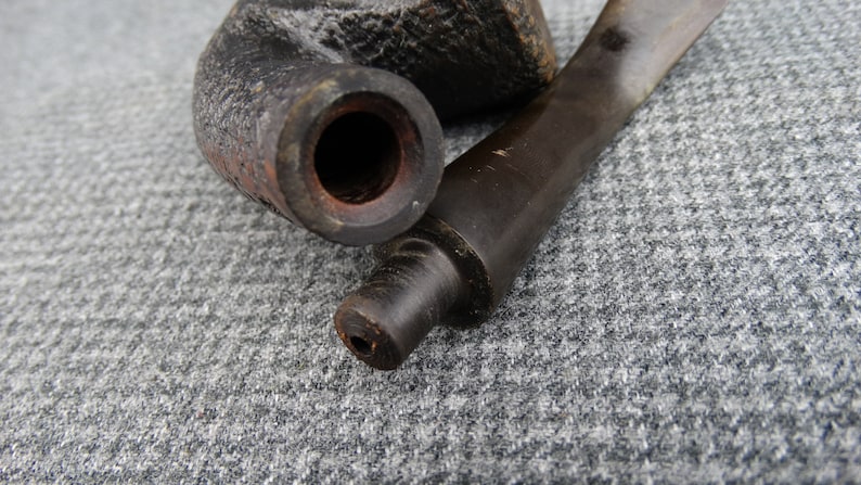 A Estate Briar Tobacco Pipe Marked Calaman