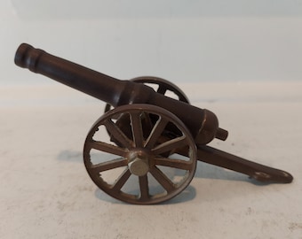 Vintage PENN CRAFT Miniature Cast Iron Toy Civil War Cannon (set