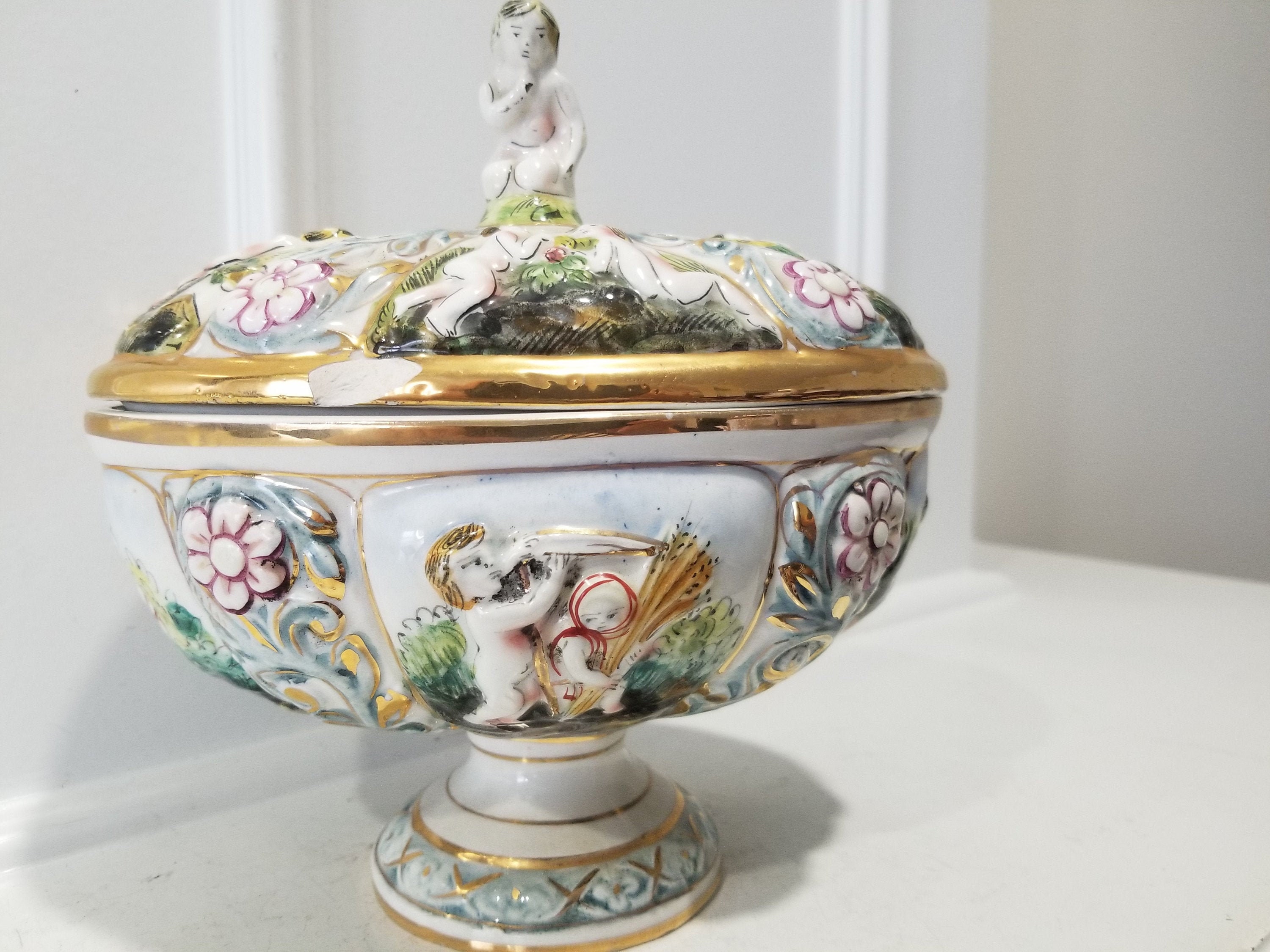 Antique Capodimonte Porcelain Hand Painted Bowl With Lid - Gold