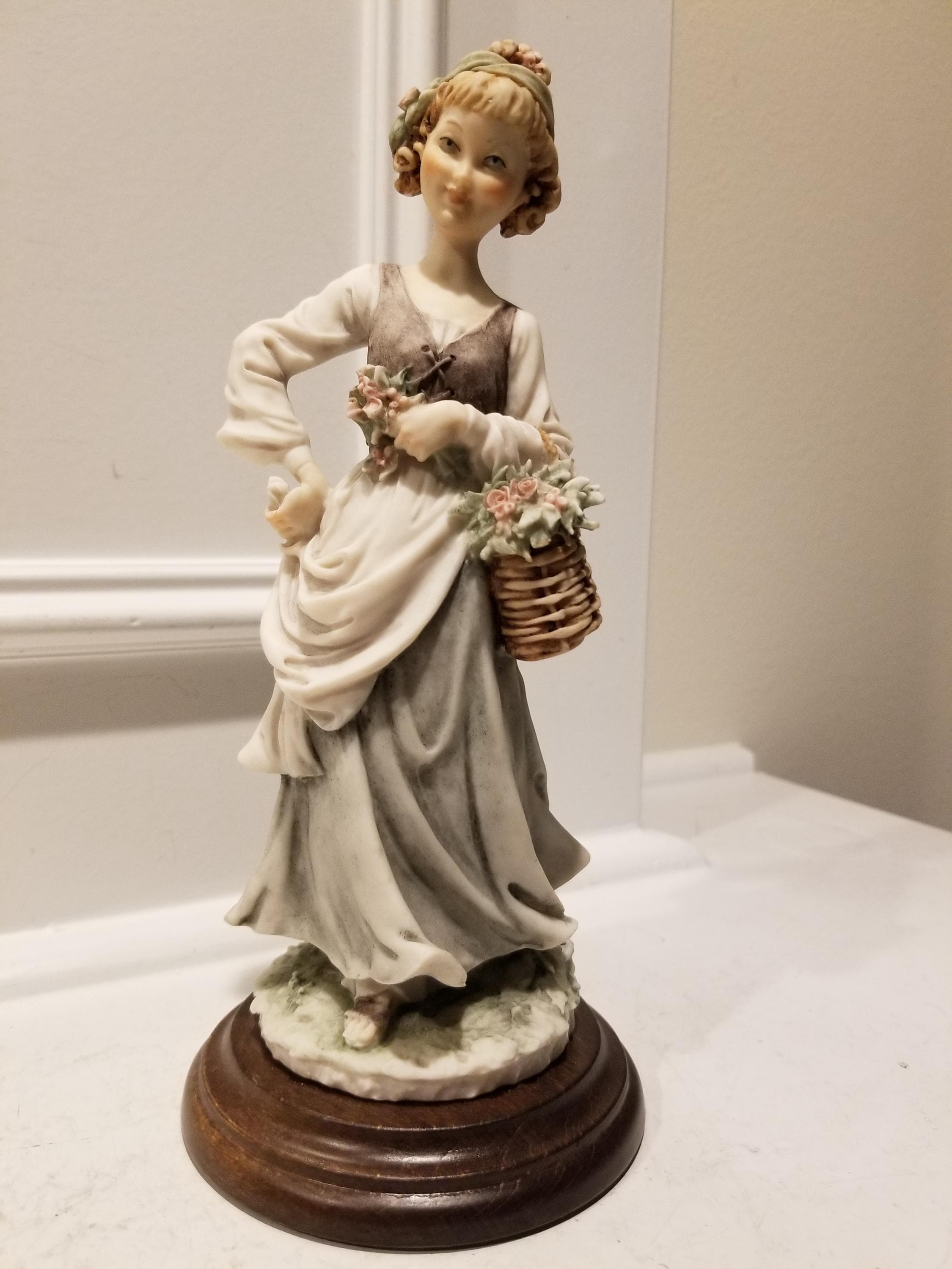 Capodimonte Porcelain Statue - Marked and Signed Giuseppe Armani
