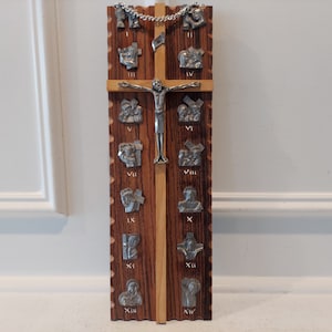 Jesus Christ Crucifix - Pewter on Wood Plaque - Jesus on Cross and 12 Pewter Religious Decorations