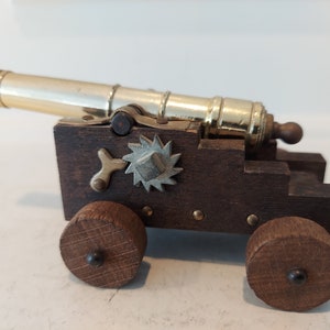 Metal Adjustable Cannon with Spring on Wood Base - Collectible Cannon Replica with Moving Wheels - Wood Wheels - Made in Italy