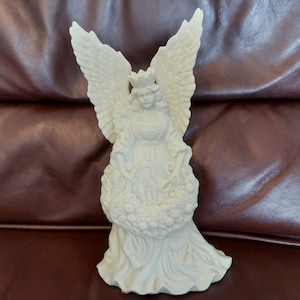 Musical Angel Figurine - Christmas Angel Decor - Plays &quot;White Christmas&quot;