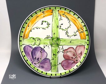 Elegant Round Serving Plate for Sophisticated Dining