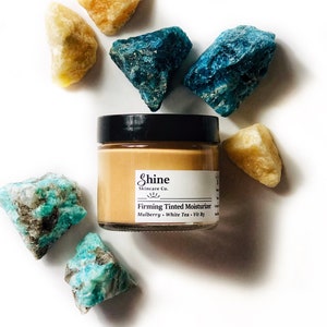 Tinted Face Moisturizer: Natural Skincare with Plant Extracts
