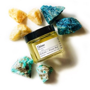 Hydrating Face Mask: Natural Skincare with Hyaluronic Acid & Crystal Infusion
