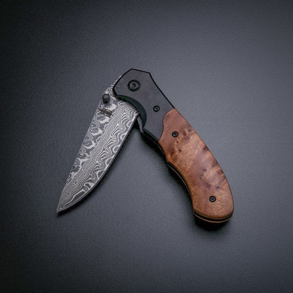 Linerlock Folding Pocket Knife With VG Core Damascus Steel and Maple Burlwood Handle (Pocket Clip)