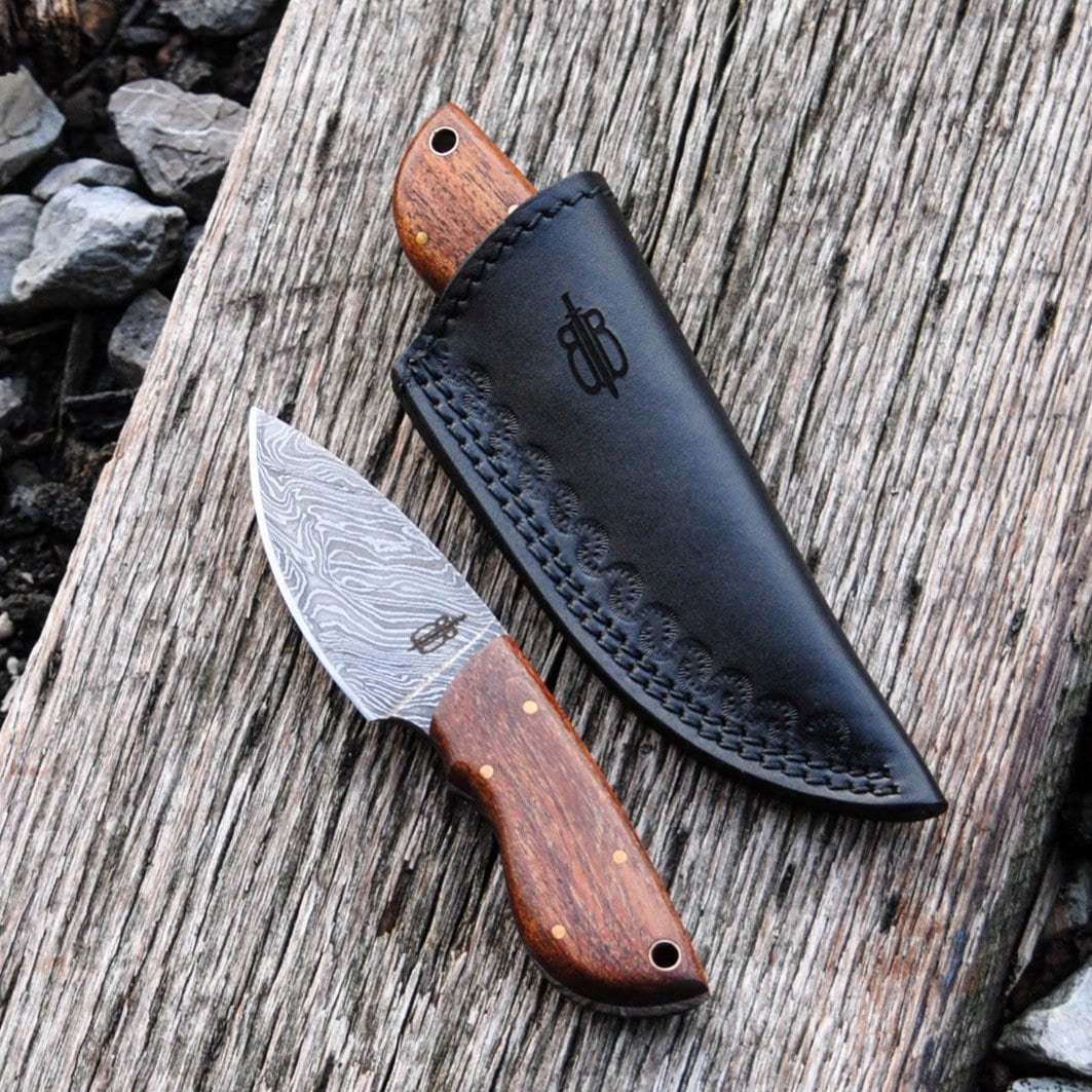 GENUINE LEATHER ENGRAVED CUSTOM HANDMADE SHEATH FOR FIXED BLADE KNIFE /  HOLSTER