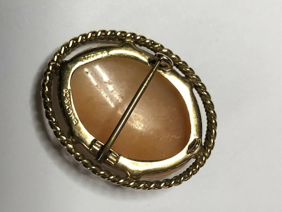 Vintage 9ct Gold Shell Carved Cameo Brooch - image 6