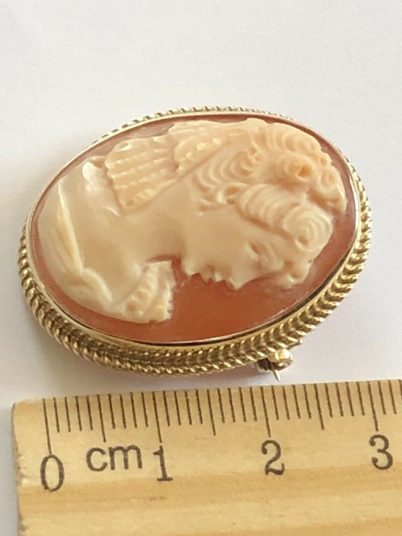 Vintage 9ct Gold Shell Carved Cameo Brooch - image 5