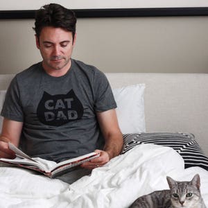 Cat Dad, The Original Cat Dad T-Shirt, Cat Dad Shirt, Cat Daddy, Unisex Cat Dad T-Shirt, Gift from the Cat, Cat Dad Gift 画像 6