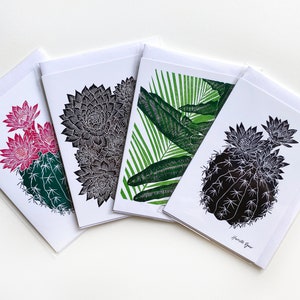 Set van 4 tropische notecards van originele Lino Prints: Bloeiende Cactus in kleur en zwart, Echeveria Succulent, Canopy Raffia Banana Leaf