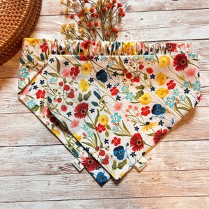 Vintage Floral Dog Scrunchie Bandana - Spring Dog Bandana - Floral Dog Bandana-  Elastic Dog Bandana - Personalized Dog Bandana