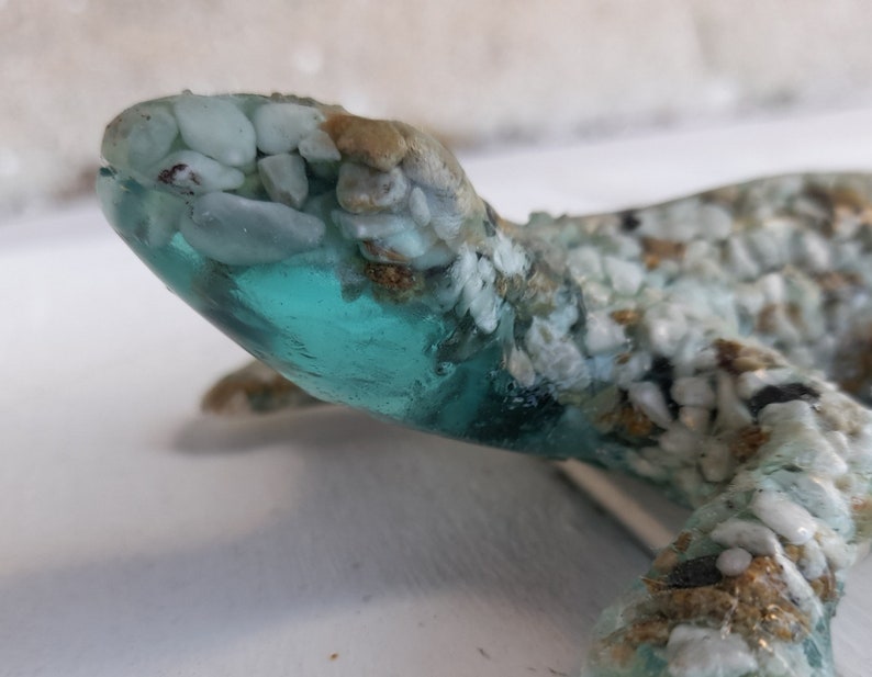 Lizard Art, Gecko Garden Decor, House Warming, Birthday Gift, Resin