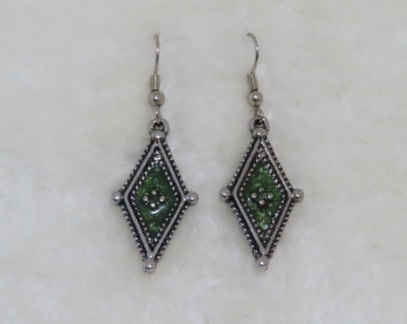Vintage diamond shape silver tone green enamel da… - image 1
