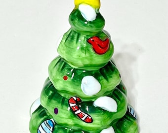 手作り陶器製クリスマスツリー：クロームアクセント装飾、17インチ