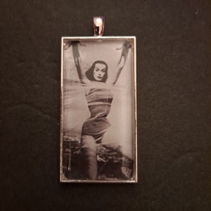 1&quot; x 2&quot; Rectangle Photo Pendant: Vampira at the Beach