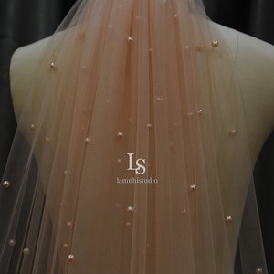 LS126 / Dusty Pink Pearl Bridal Veil: Chapel Length, 1-Tier