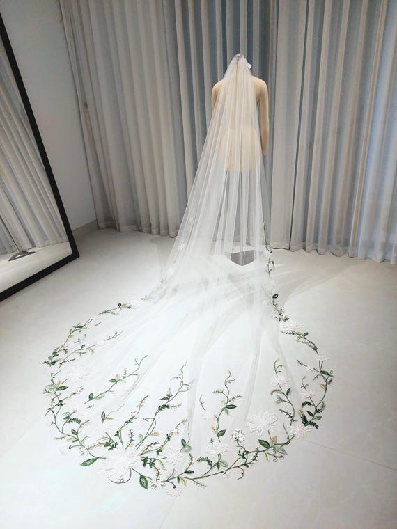 LS73 / 花柄刺繍のカテドラルベール - ハンドメイドチュールブライダル