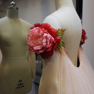 LS4/ 3D flower cape/ omber flower cape/ bridal cape/ wedding cape/ custom cape/ flower cape/ bespoke cape/ cape veil image 8