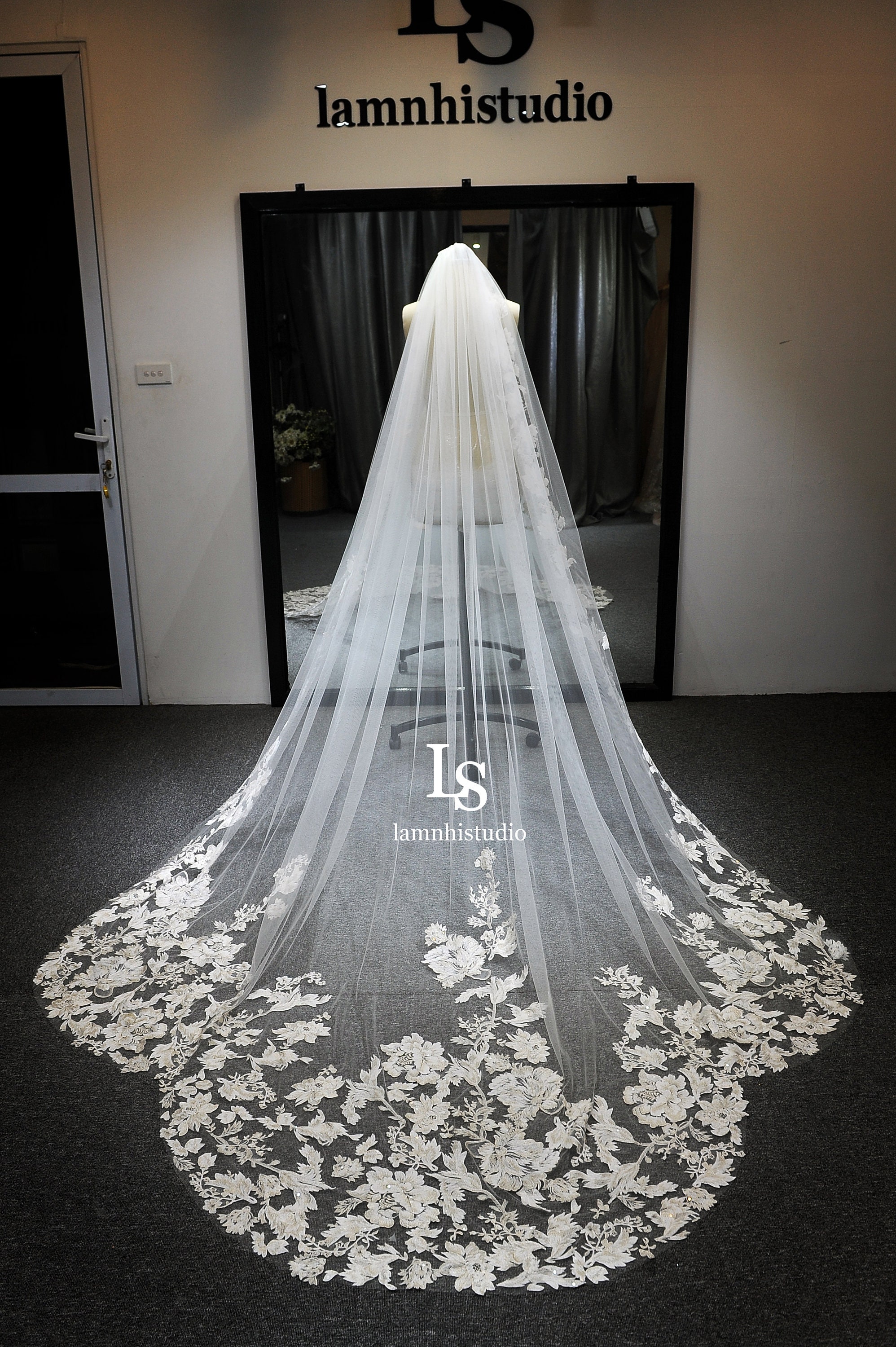 Acenail Veils for Brides Cathedral Wedding Veil White Bridal Veils Long  Veils for Bride Wedding Floor Length Veil with Lace 1 Tier Veil Floral 118  inch Embroidered Wedding Veils and Headpieces - Yahoo Shopping
