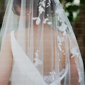 LS127/ 3d flower lace veil/ blusher wedding veil/pearl veil// 3d floral veil/ dropveil/ veil with blusher / custom veil/ fingertip veil/