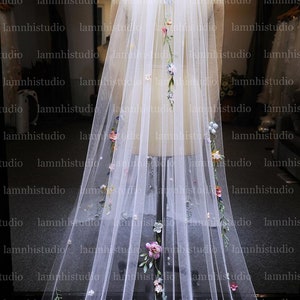 LS162 / 3D Flower Embroidery Bridal Veil: Green & Pink Lace, 2.4m Long