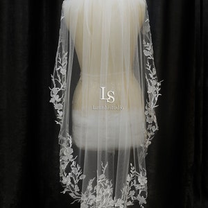 LS123/lace fingertip veil /bridal lace veil/bridal veil/ 1 tier veil/ fingertip veil / custom veil