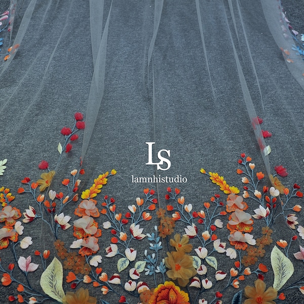 LS104 / Handmade Floral Embroidery Wedding Veil - Chapel Length