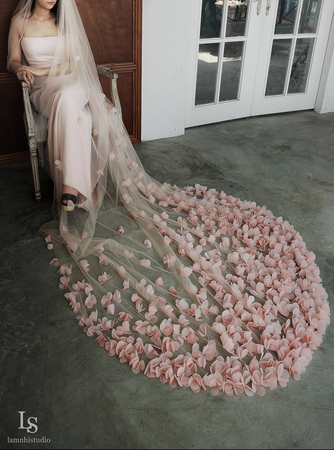 【C15261】VEIL 1.5 LESSON 01 Bianco Ivory Single Tier Cut Edge Chapel Veil with 3D