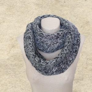 Knit Infinity Scarf: Women&#39;s Acrylic Winter Cowl