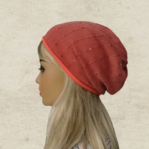 Coral Slouchy Beanie: Trendige Baumwollmütze für Frauen