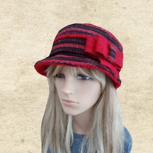 Womens Winter Cloche Hat: Visor Newsboy Cap