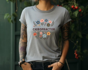 Chemise chiro. Cadeau Chiro. Chemise fleurie. Chemise à fleurs. T-shirt Spine Doctor. T-shirt santé du dos. T-shirt chiropratique. Chemise bien-être. Cadeau bien-être