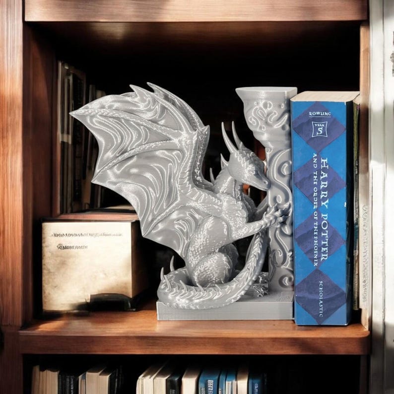 Dekoracja fantasy Dragon Bookend | Podpórka do półek na książki drukowana w 3D zdjęcie 6