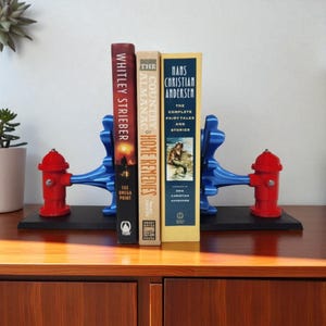 Firefighter Bookends – 3D Printed Fire Scene Diorama with Water Spray Hydrant