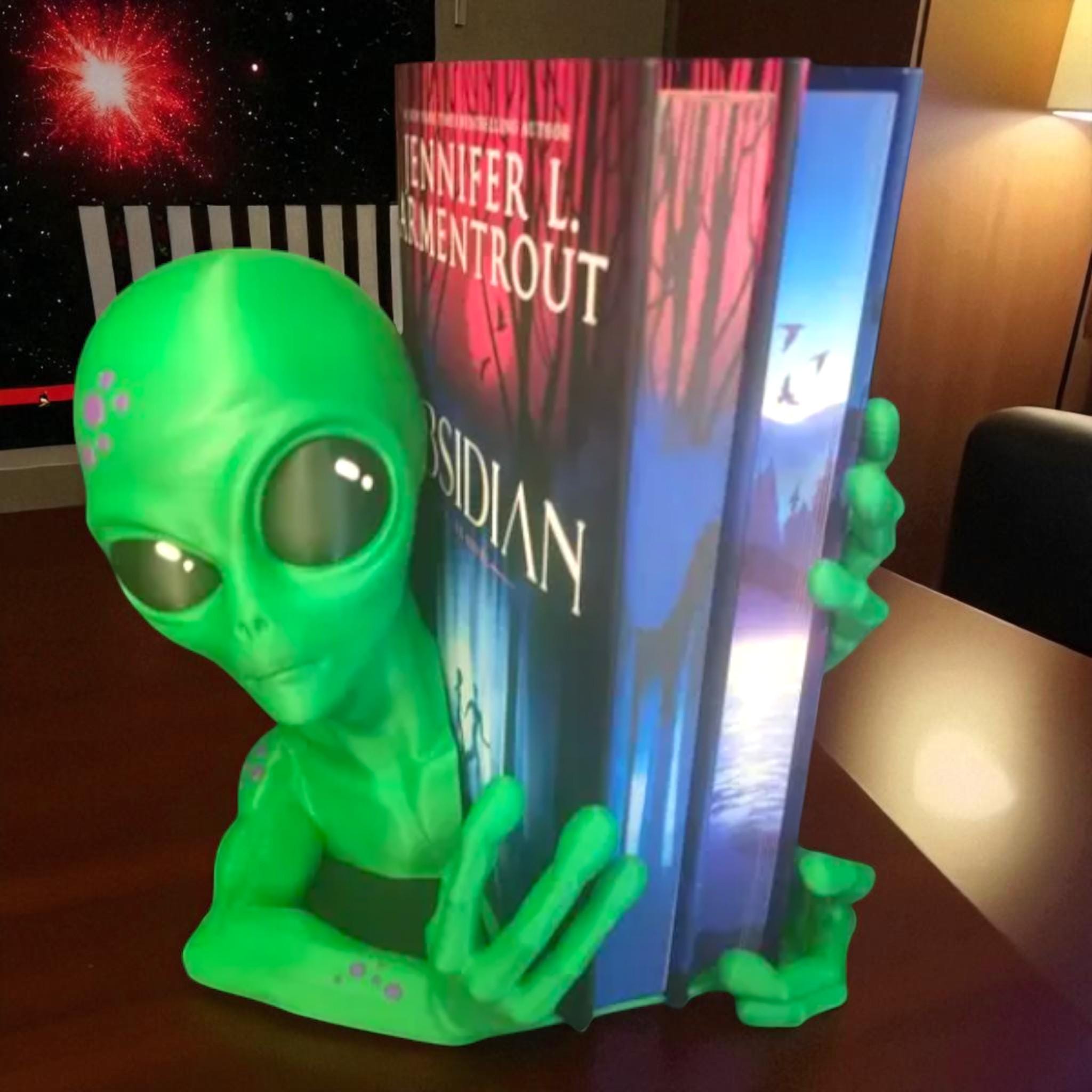 エイリアンブックエンドセット – 3DプリントSFシェルフデコレーション 