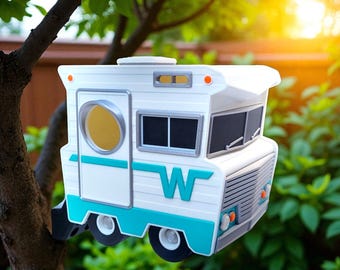 Vintage RV Birdhouse – Retro Camper Garden Décor, Handmade Outdoor Bird Home