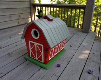 風見鶏付き赤い納屋の鳥小屋 – 3Dプリントの素朴なガーデンデコレーション