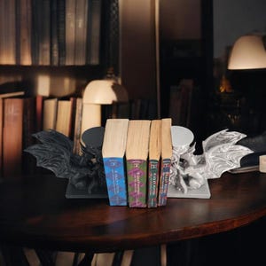 Dekoracja fantasy Dragon Bookend | Podpórka do półek na książki drukowana w 3D zdjęcie 4