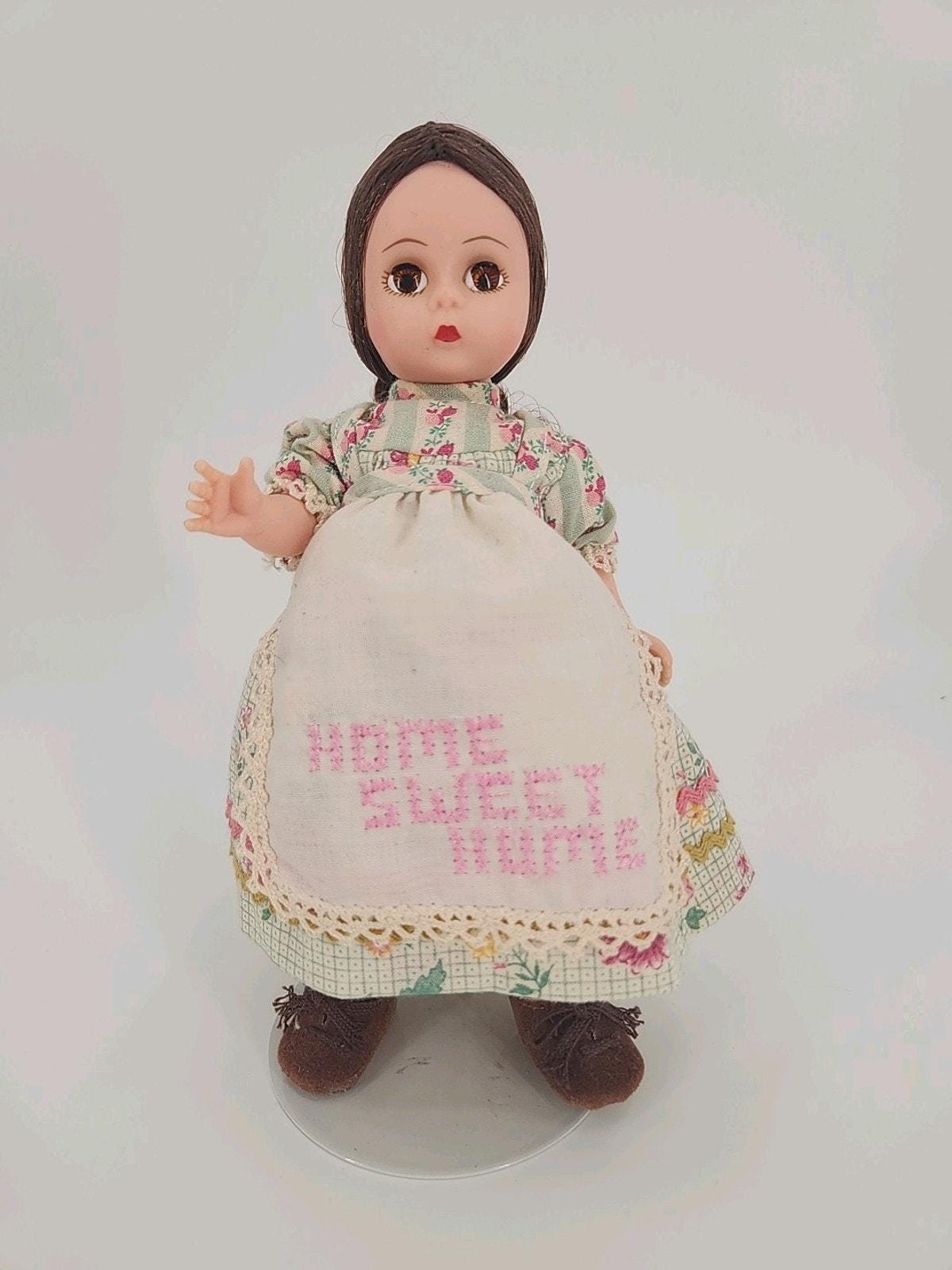 Madame Alexander Auntie Em Home Sweet Home Doll The Wizard Of Oz w/ Stand 14515 — photo 1 of 7
