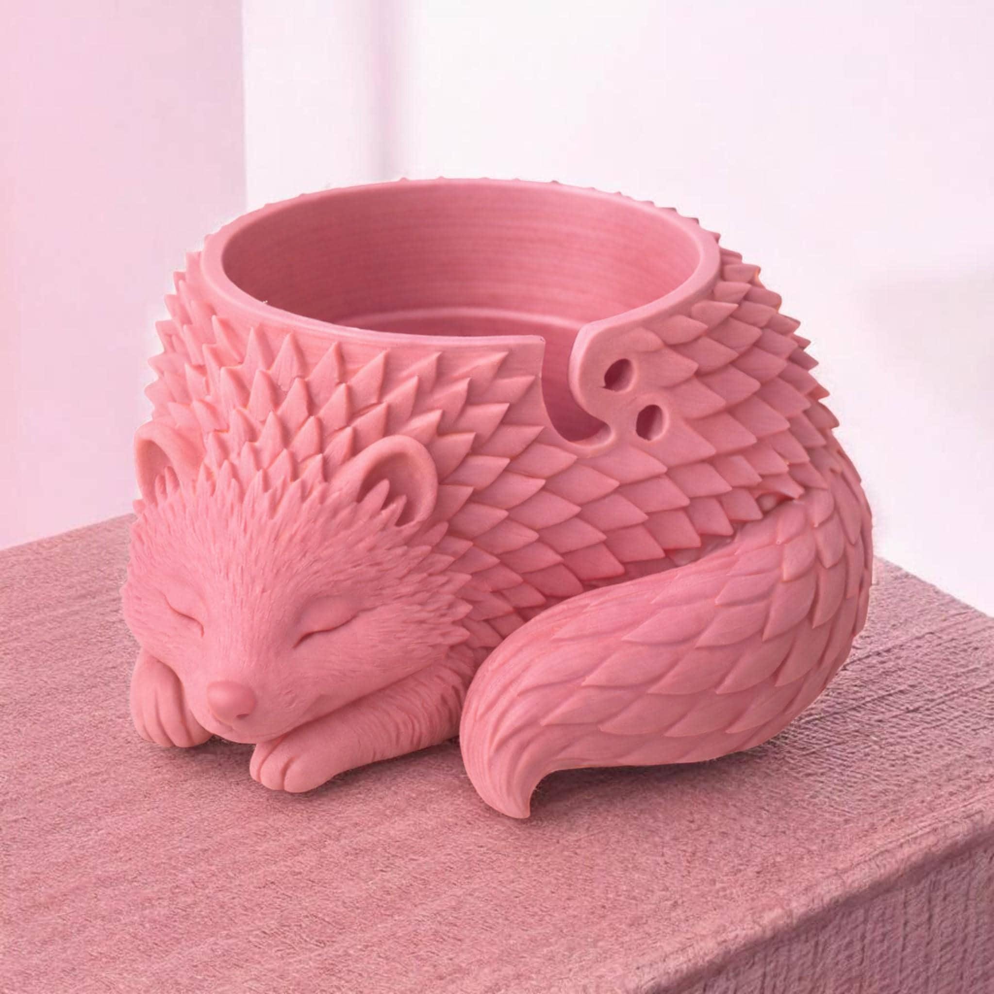 Hedgehog Yarn Bowl, Eco-Friendly 3D Printed Holder for Knitting and Crochet — photo 1 of 14
