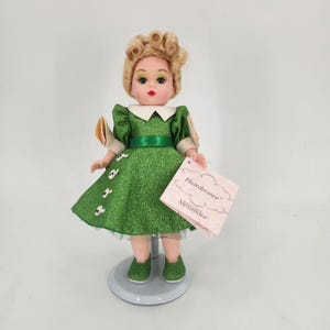 Vtg 2002 Madame Alexander Hairdresser of Emerald City Doll 33585 w/ Stand - Collectible Vintage Toy for Doll Collection