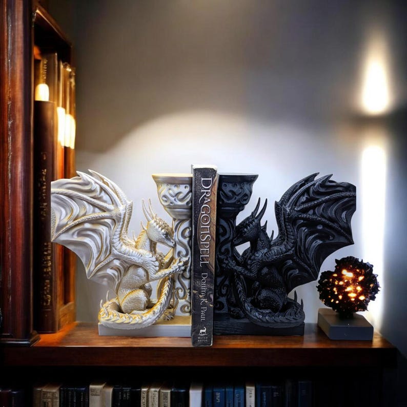 Dekoracja fantasy Dragon Bookend | Podpórka do półek na książki drukowana w 3D Pair of Bookends