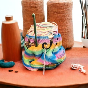 Dragon Yarn Bowl 3D Printed, Fantasy-Inspired Wool Holder for Knitting and Crocheting, Tangle-Free Cord Organizer, Gift for Craft Lovers